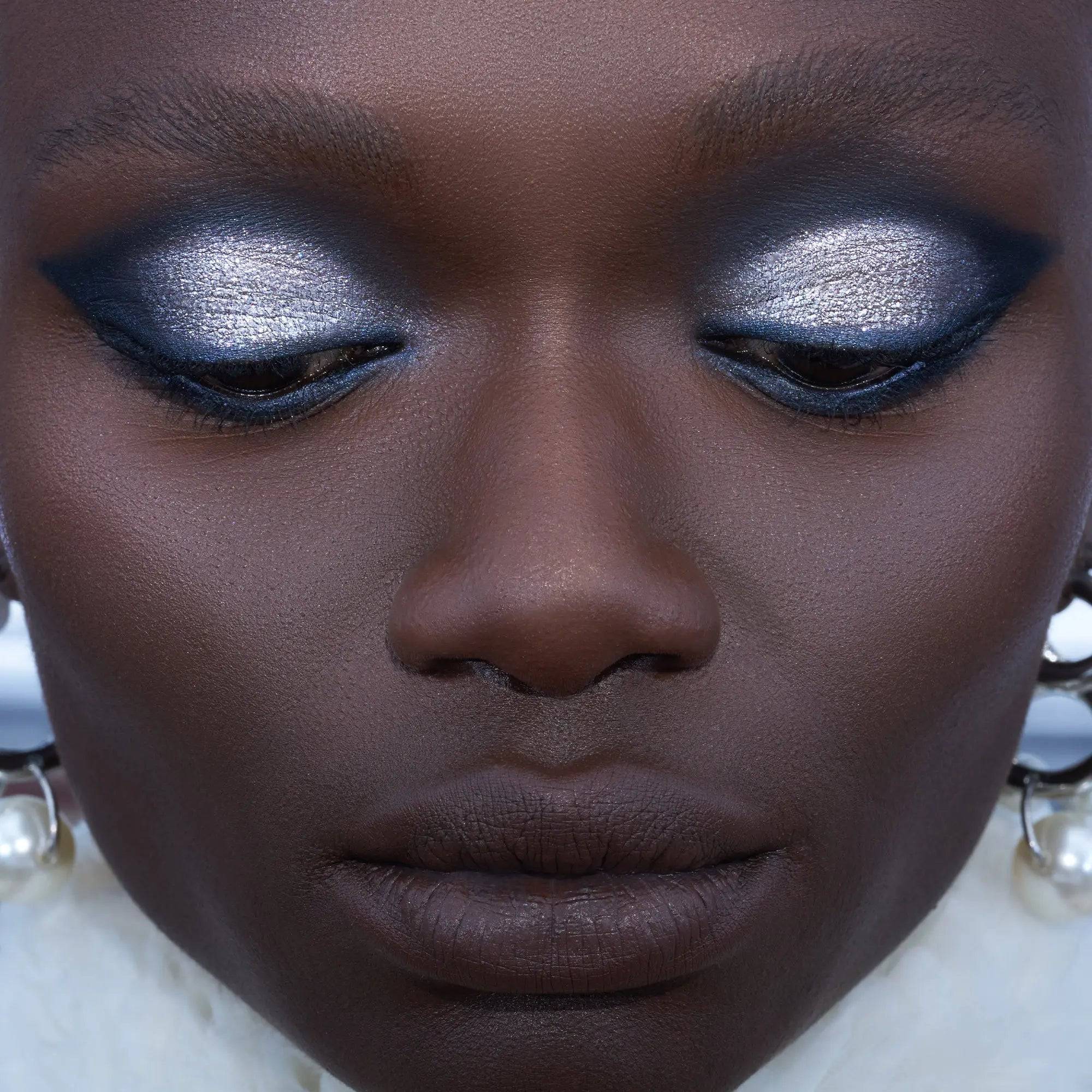 124-xenon-eyeshadow-palette-7.jpg XENON EYESHADOW PALETTE