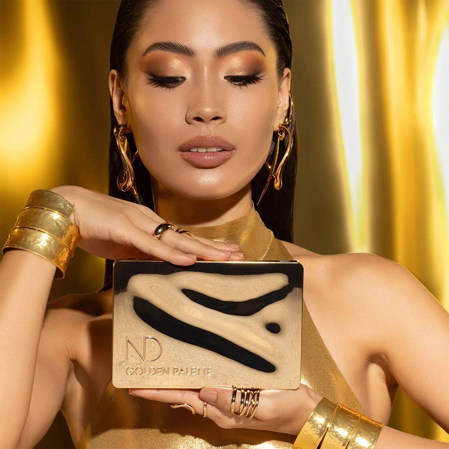 135-golden-eyeshadow-palette-6.jpg GOLDEN EYESHADOW PALETTE