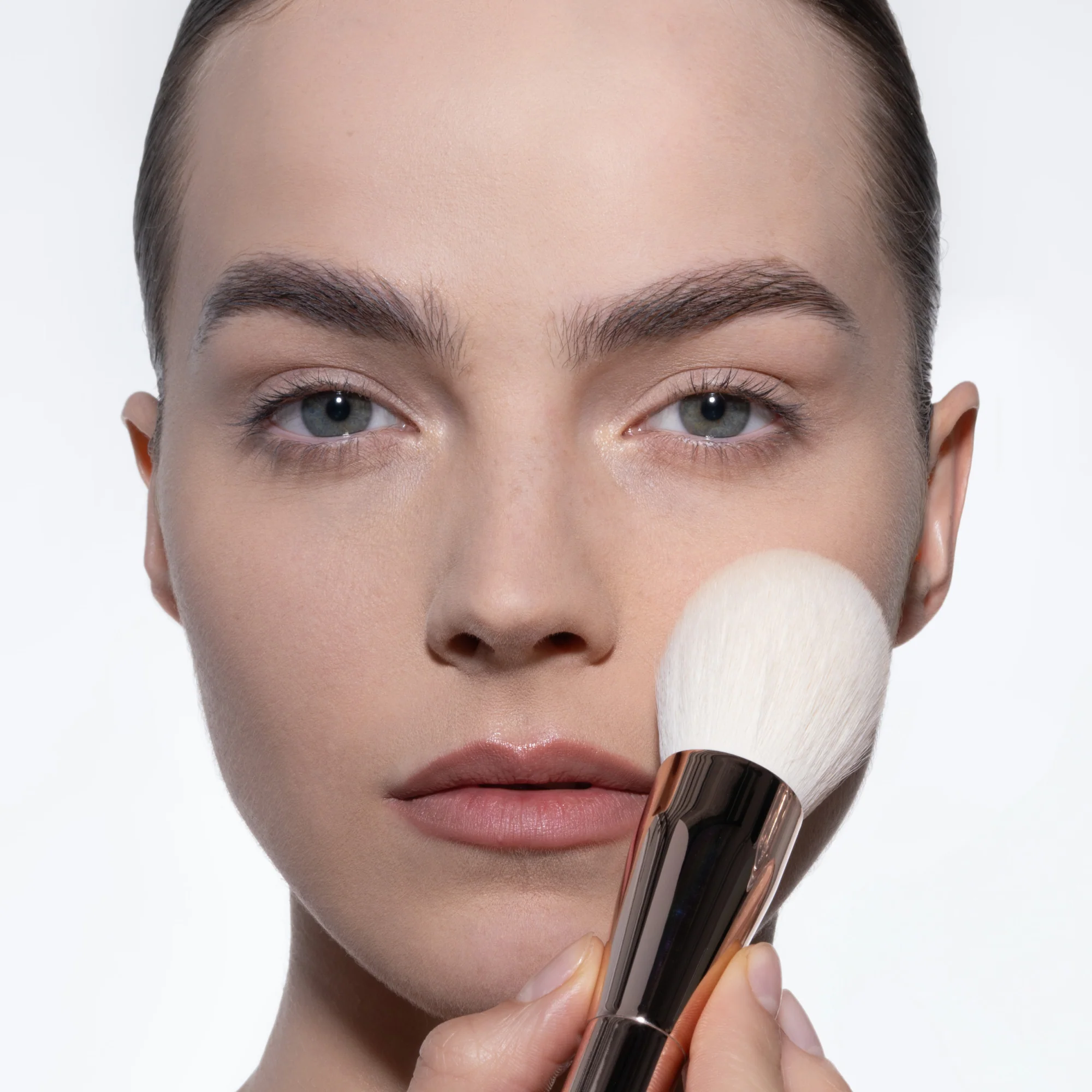HY-GLAM POWDER BRUSH
