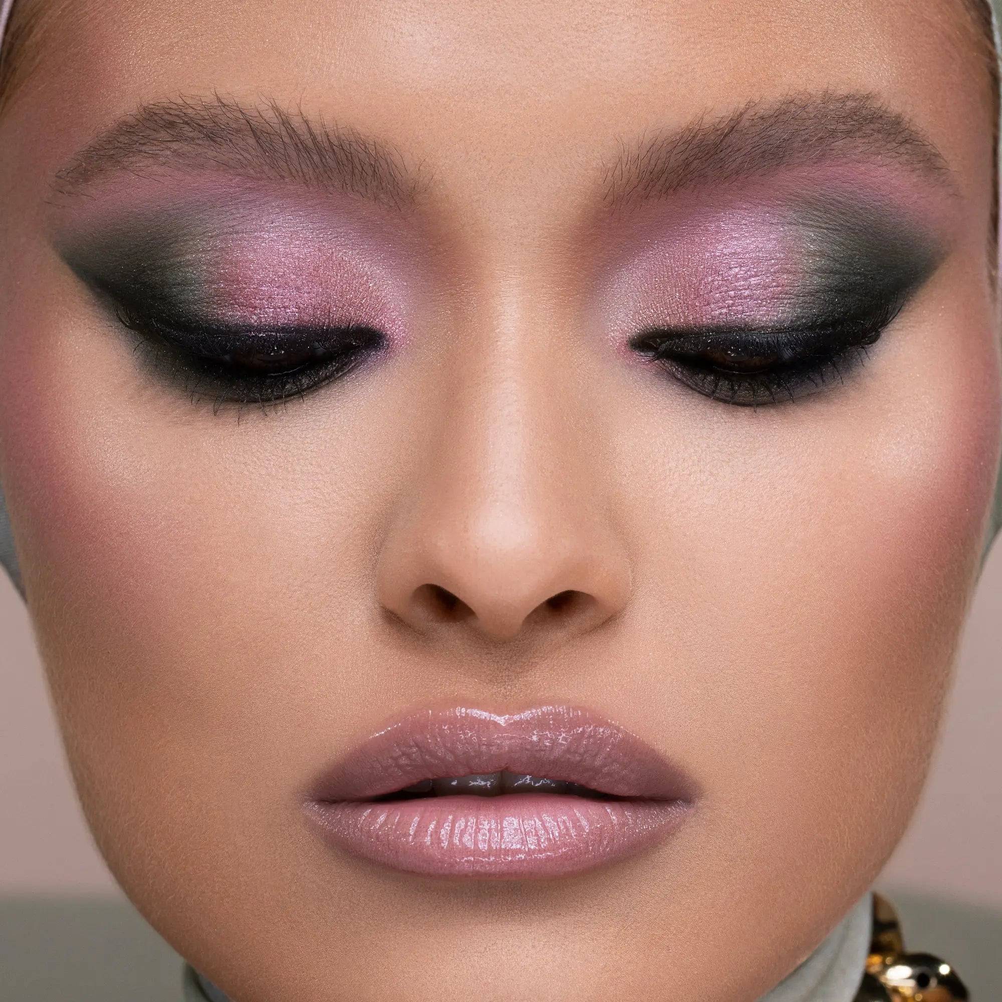 RETRO GLAM EYESHADOW PALETTE