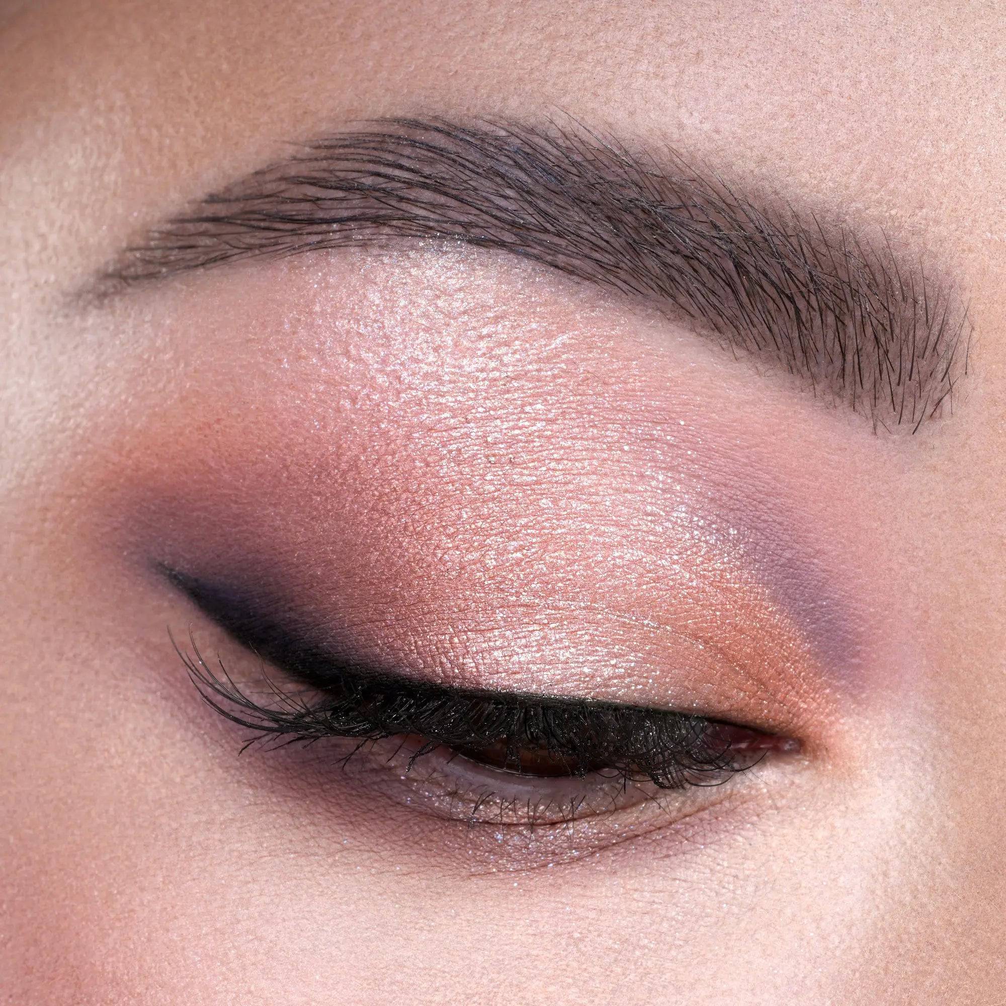 233-mini-starlette-eyeshadow-palette-8.jpg MINI STARLETTE EYESHADOW PALETTE