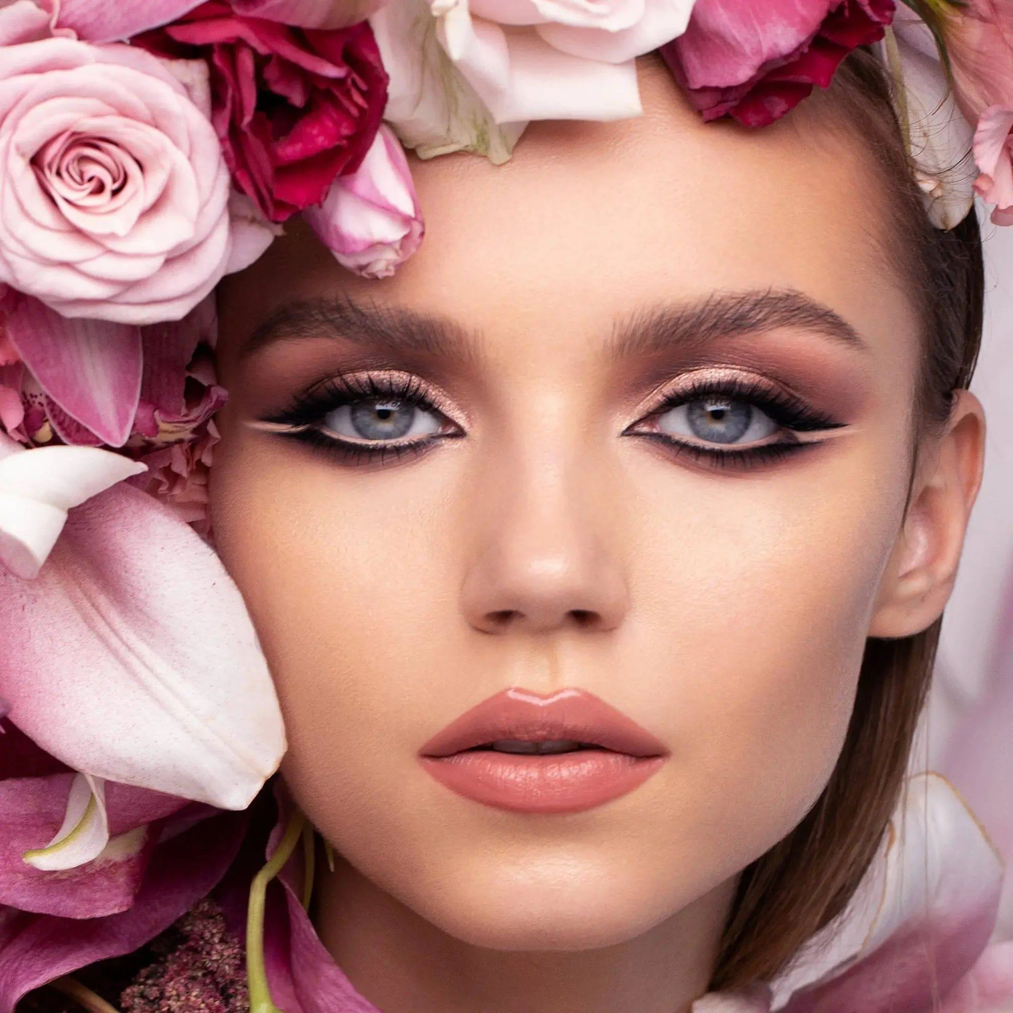 247-i-need-a-rose-lipstick-2.webp I NEED A ROSE LIPSTICK