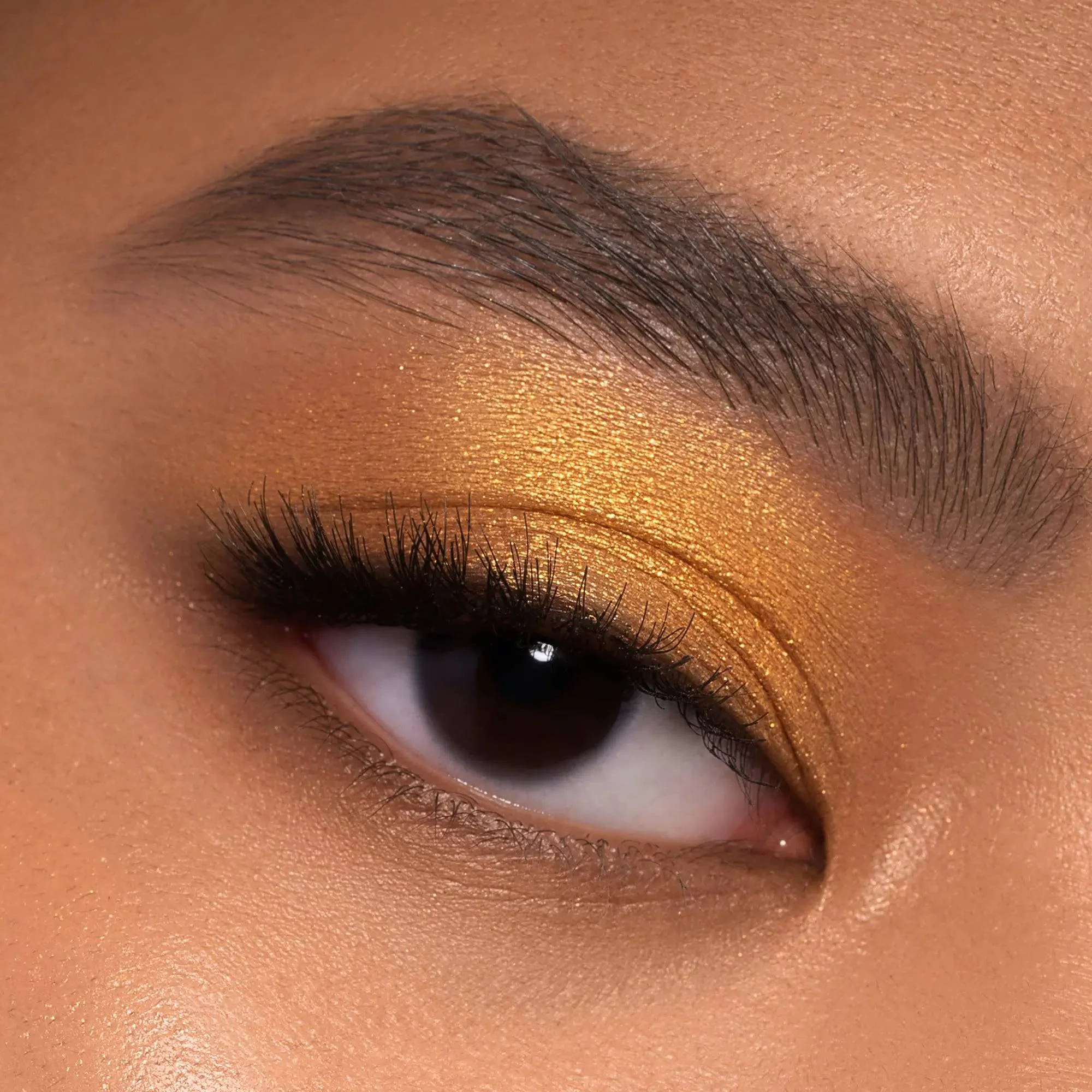 255-baby-gold-eyeshadow-palette-8.webp BABY GOLD EYESHADOW PALETTE
