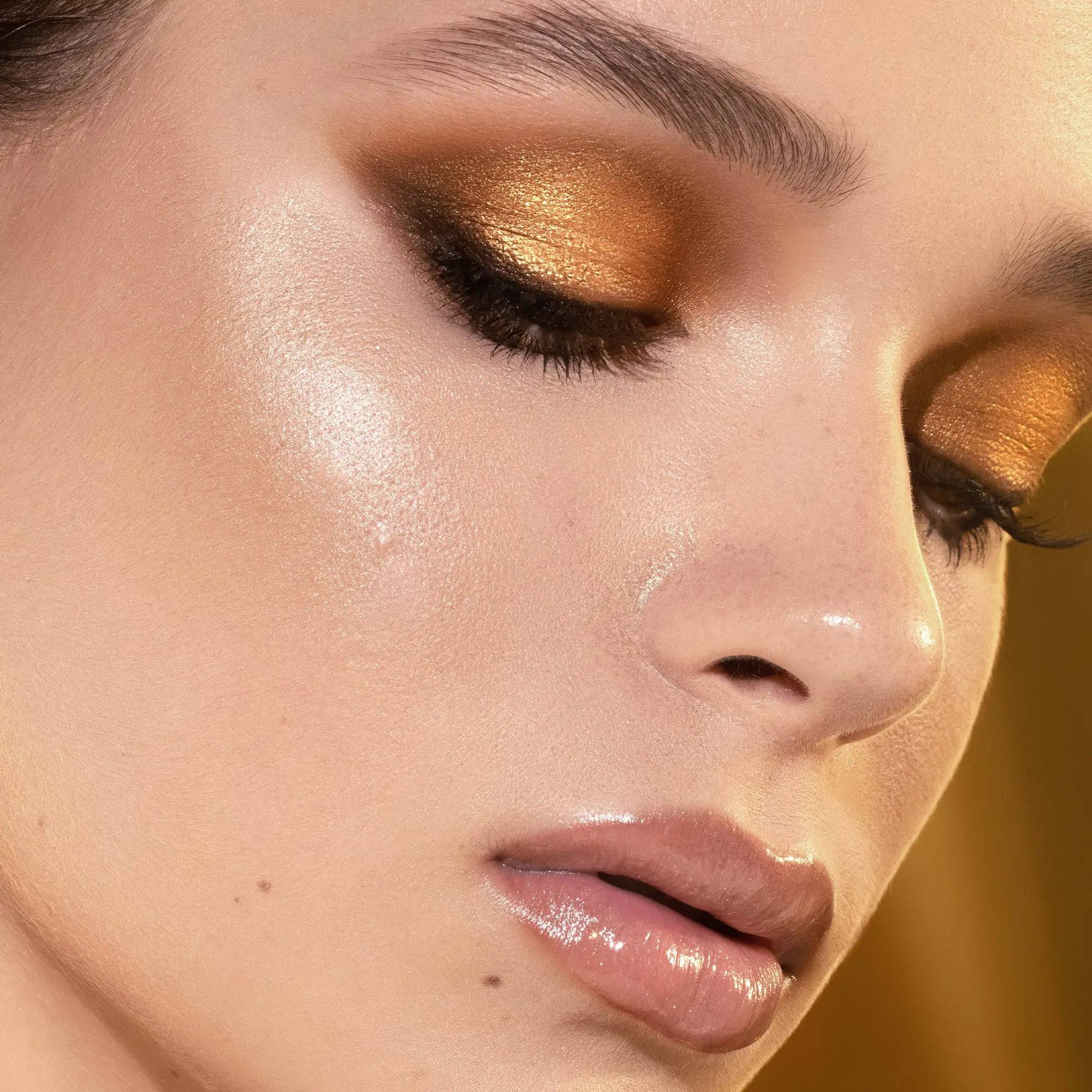 290-golden-highlighter-trio-7.jpg GOLDEN HIGHLIGHTER TRIO