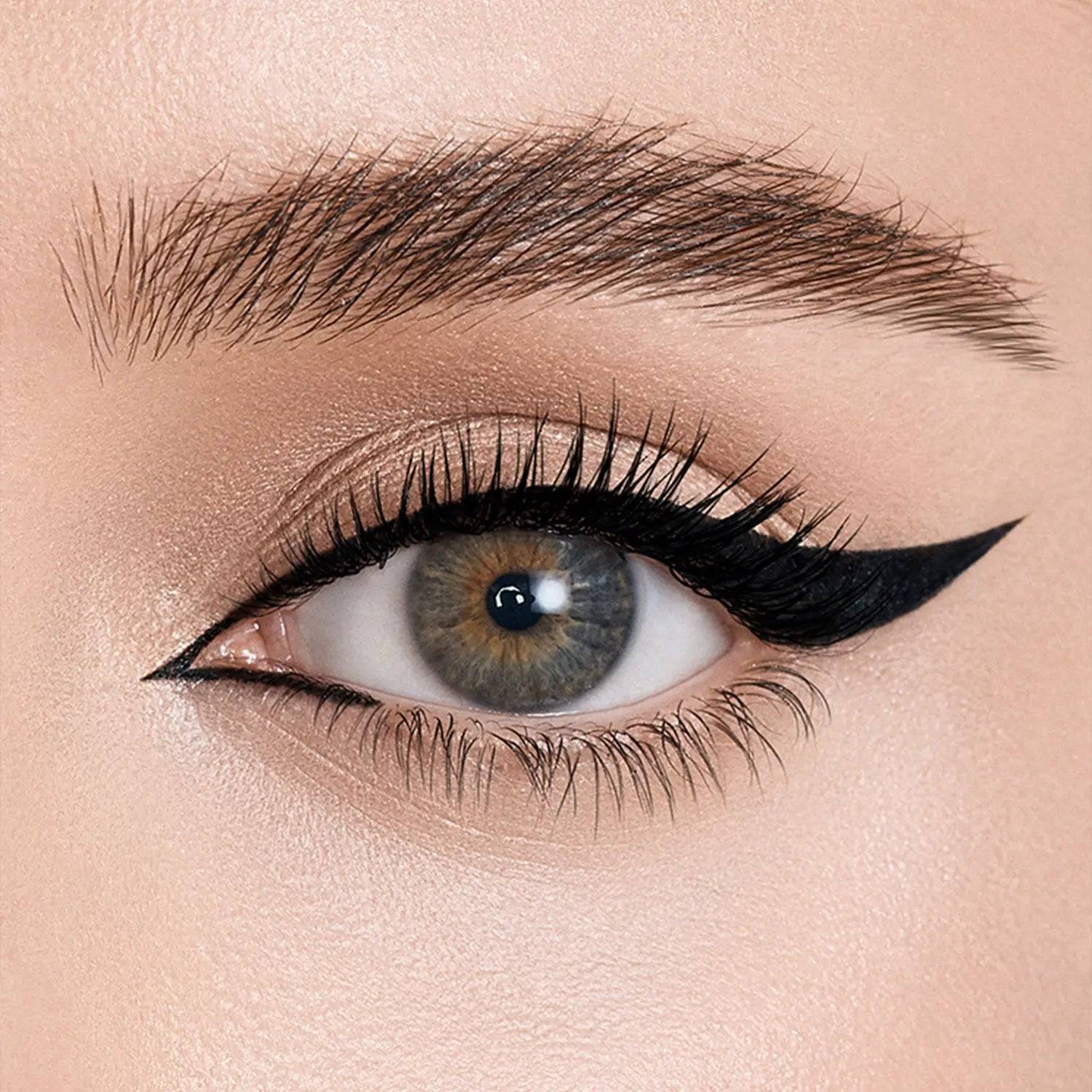 293-macro-blade-liquid-liner-2.jpg MACRO BLADE LIQUID LINER