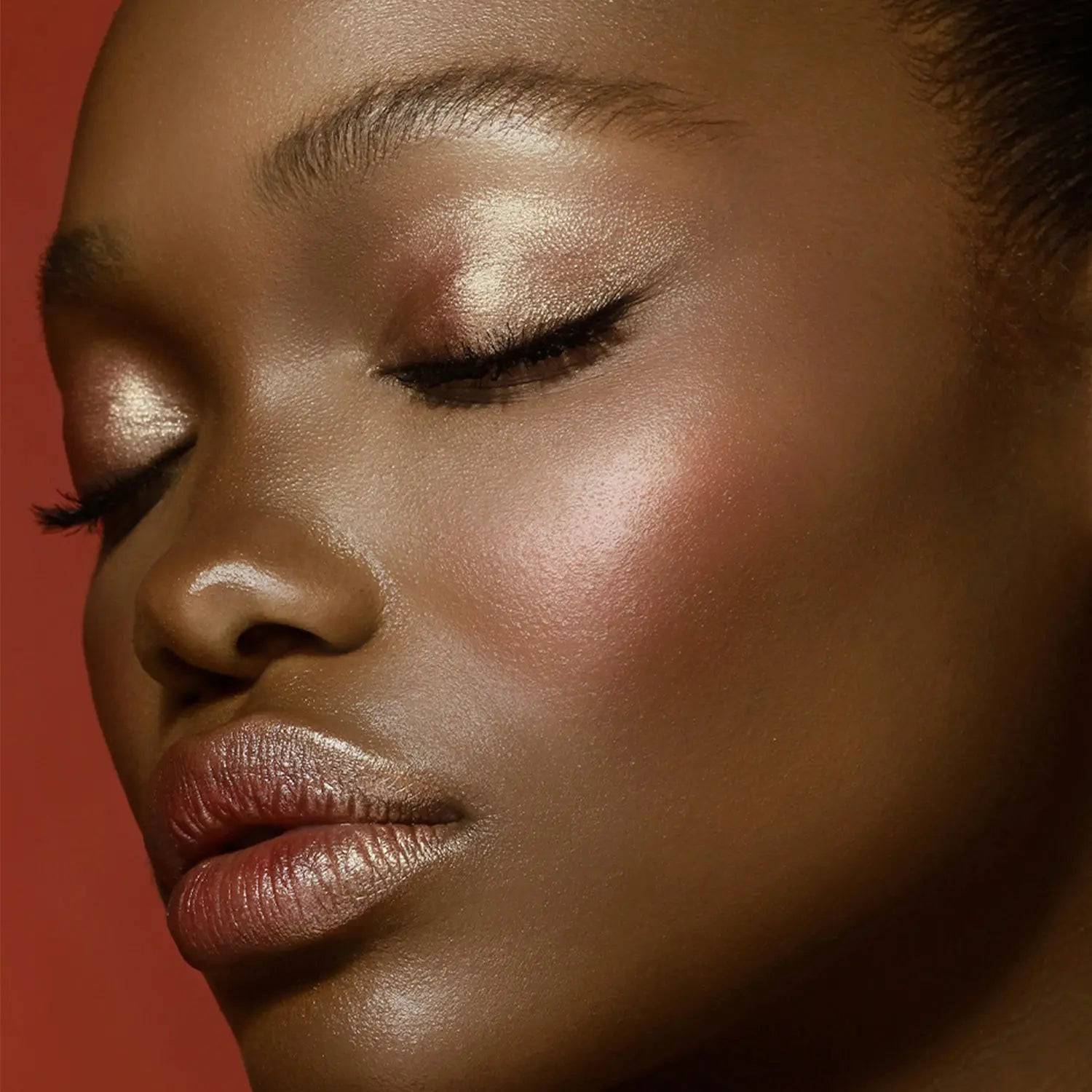 351-bloom-face-glow-palette-4.jpg BLOOM FACE GLOW PALETTE