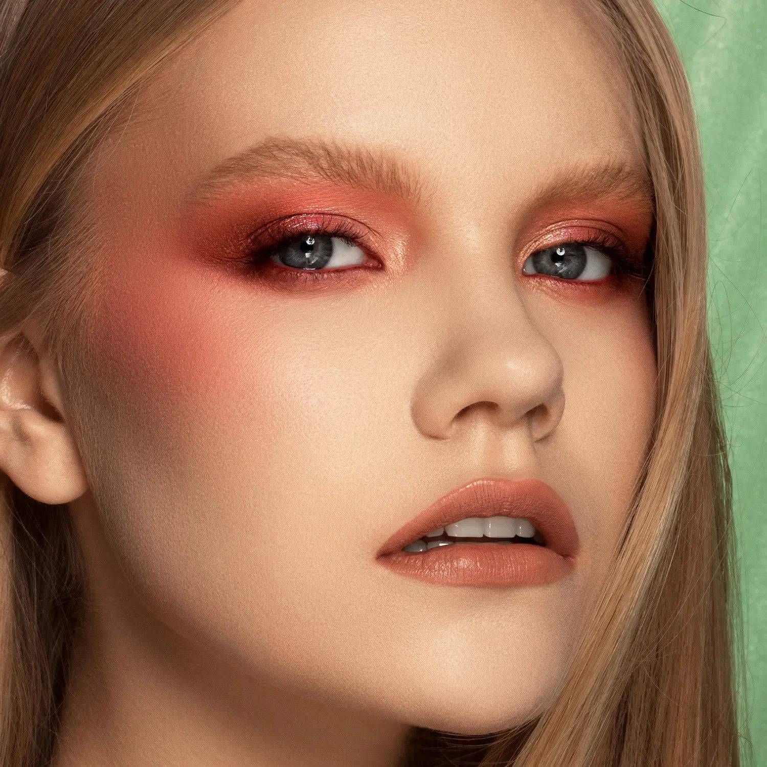 360-coral-eyeshadow-palette-4.jpg CORAL EYESHADOW PALETTE